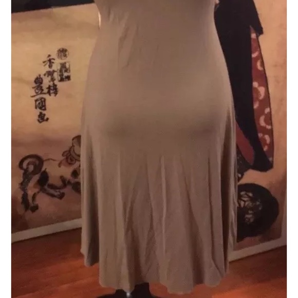 BCBG Maxazria Size Medium Brown Maxi Dress - Picture 5 of 8